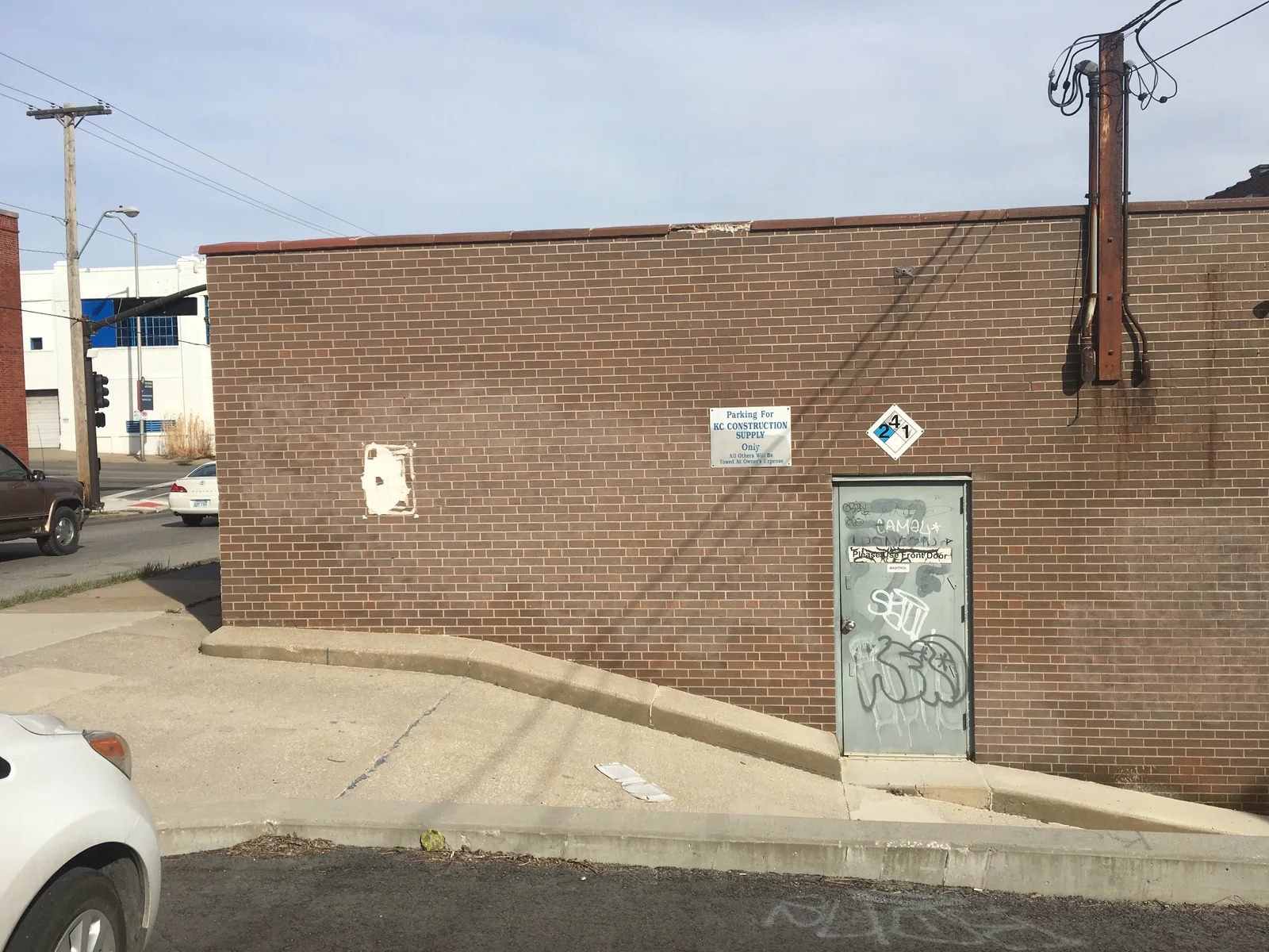 Graffiti removal after blasting